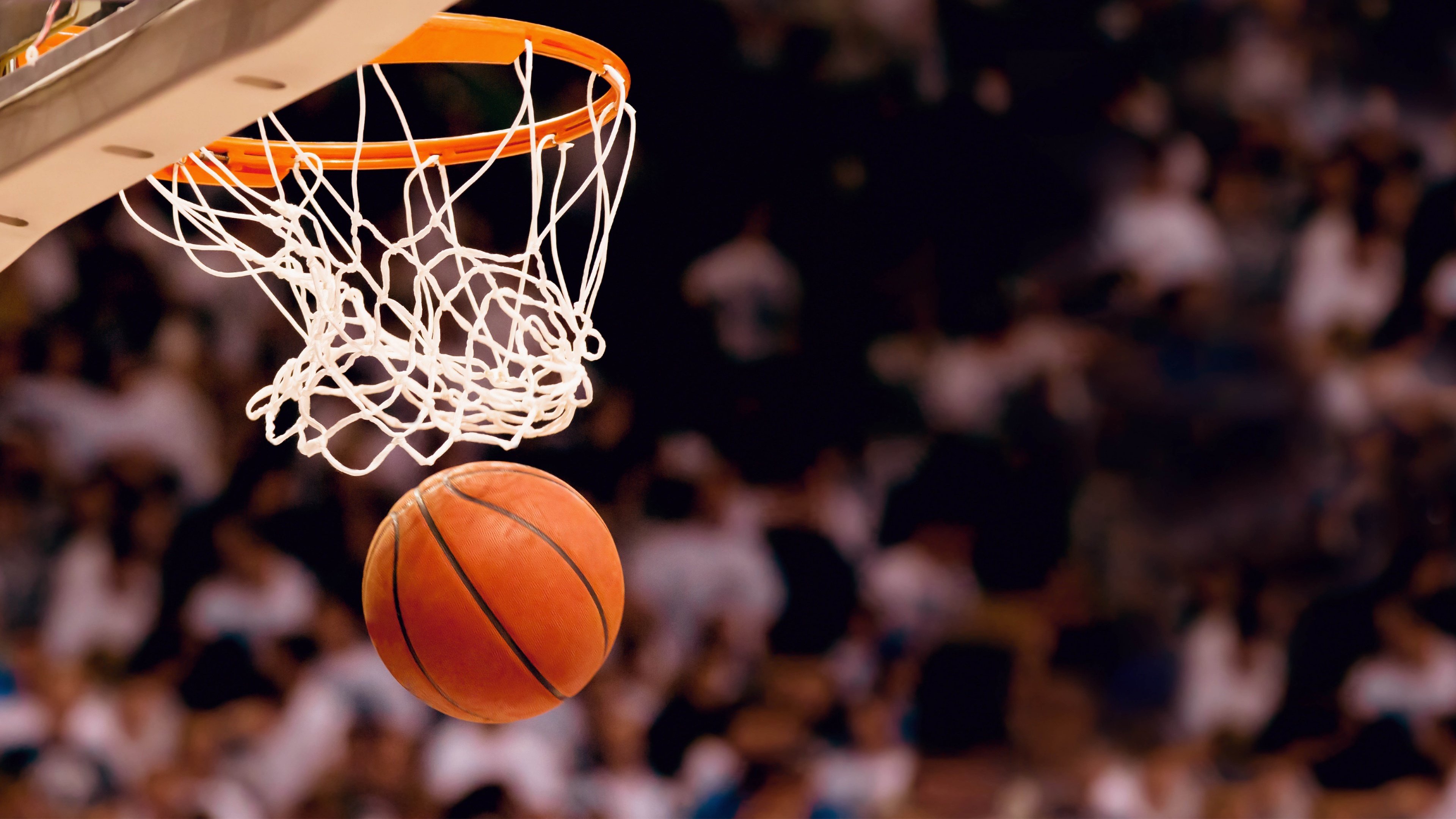 爱游戏官方-太狠了！当欧超杯遇上NBA季后赛，亚特兰大与快船上演跨时空攻防权衡